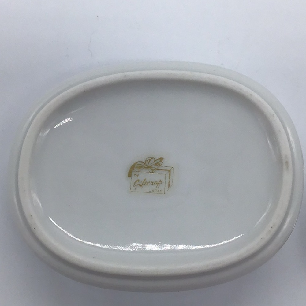 Porcelain Angel Trinket Box - Picture 6 of 7